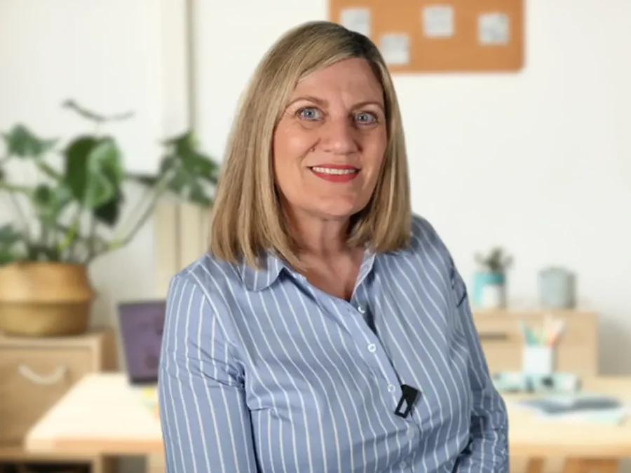 Meet Stacey, your friendly expert care advisor